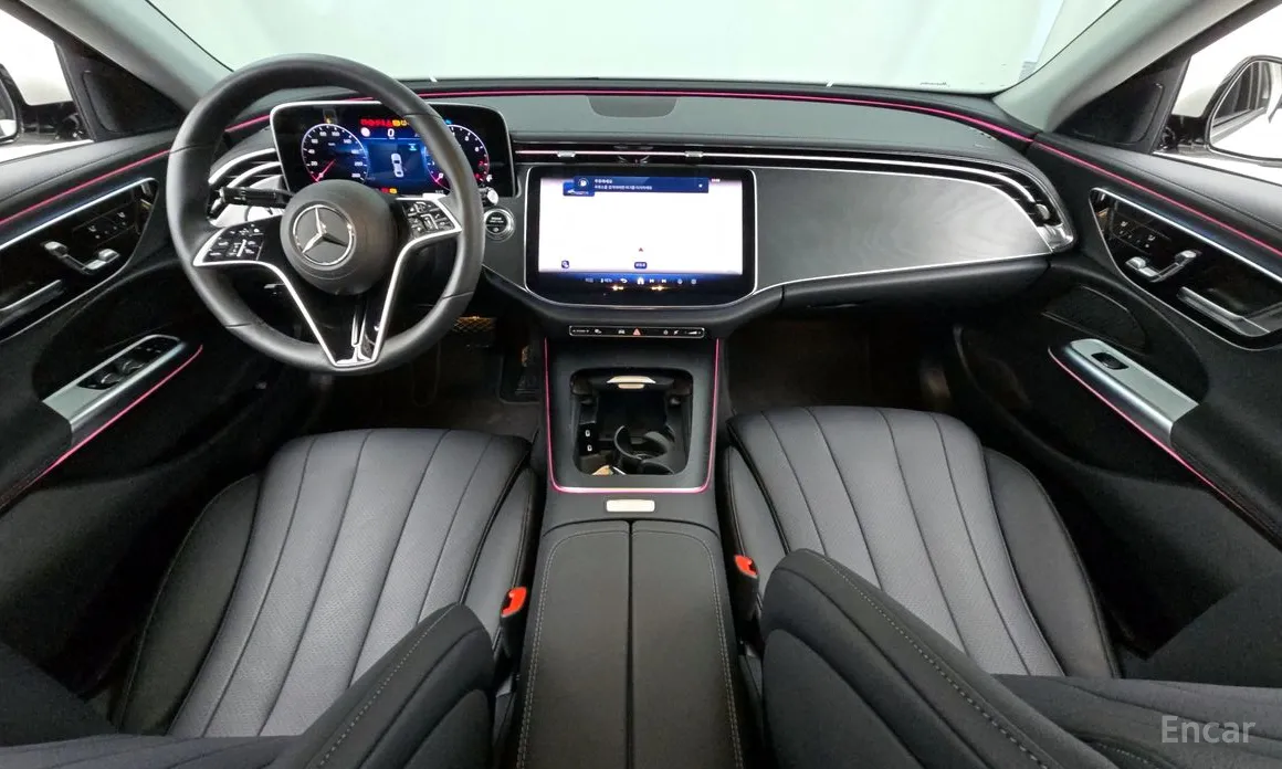 Фото 7 - Mercedes-Benz E-Class