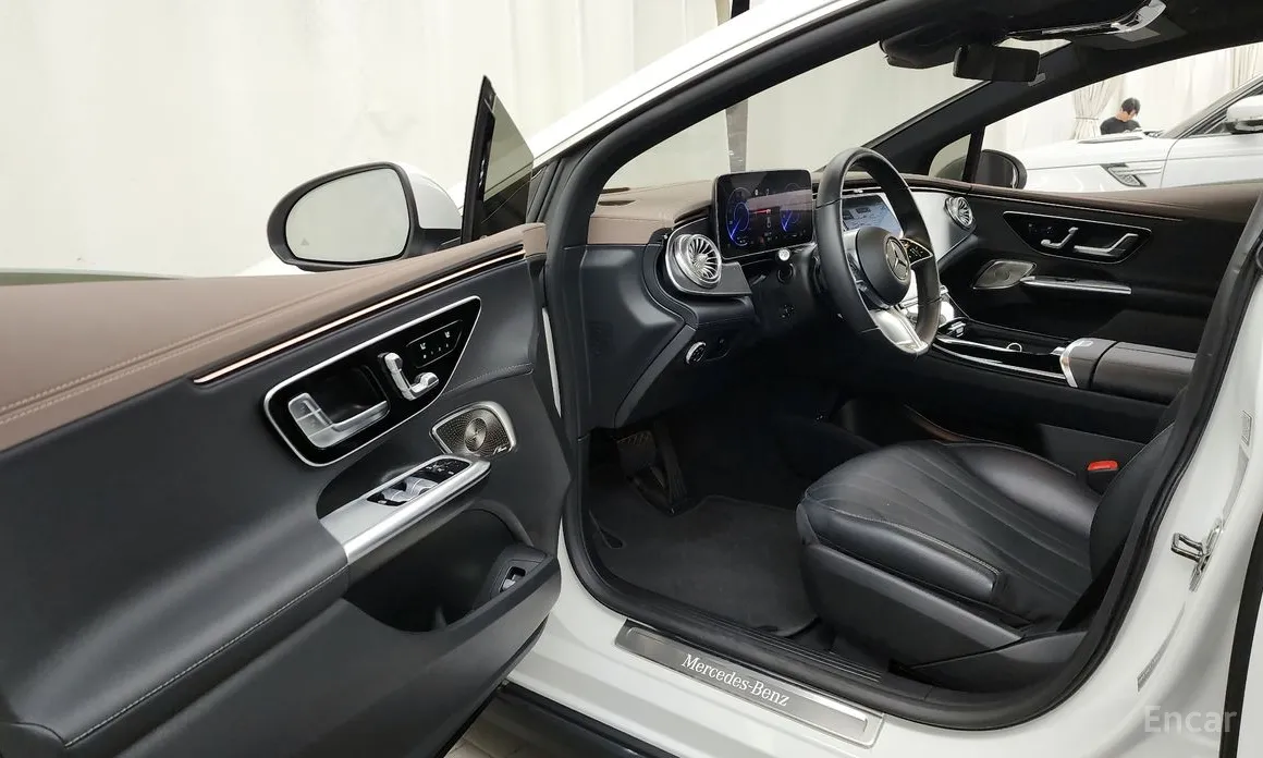 Фото 10 - Mercedes-Benz EQE