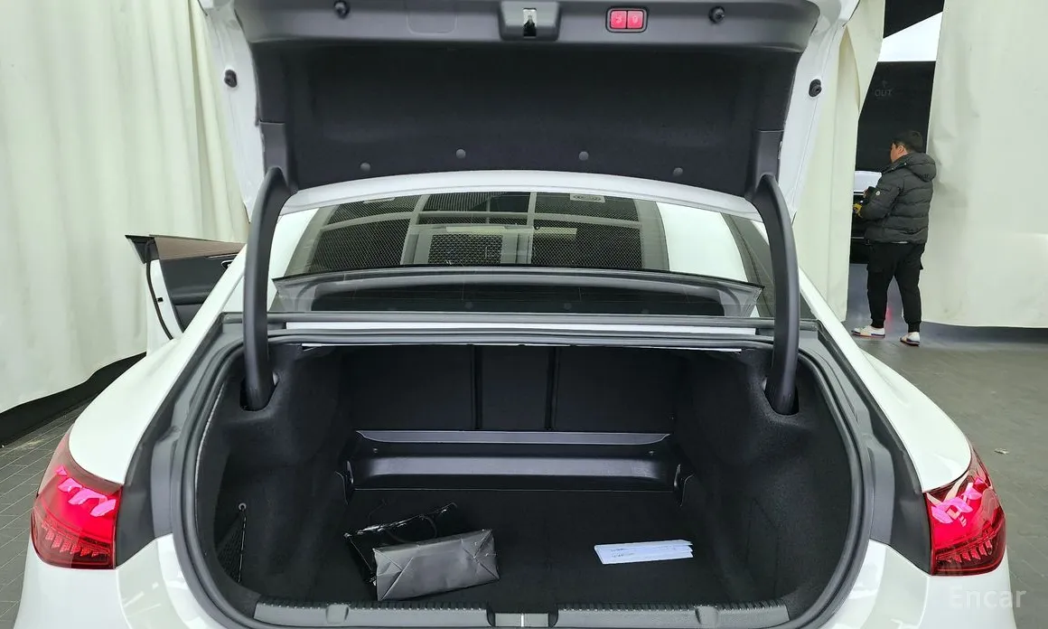 Фото 20 - Mercedes-Benz EQE