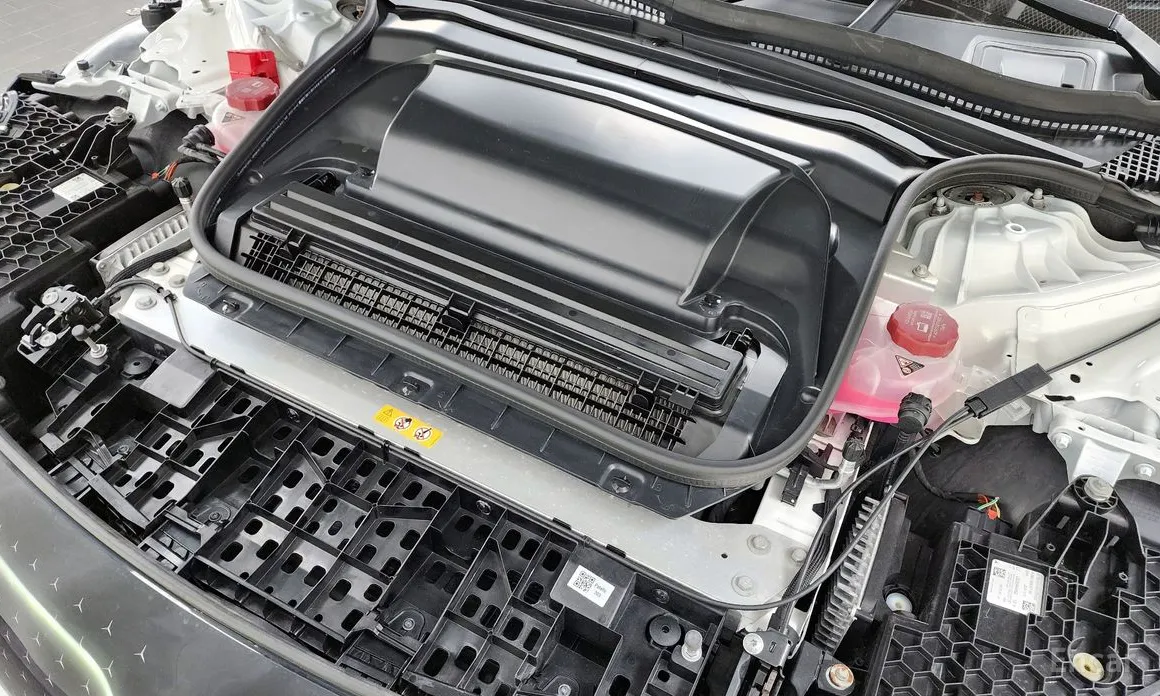 Фото 6 - Mercedes-Benz EQE