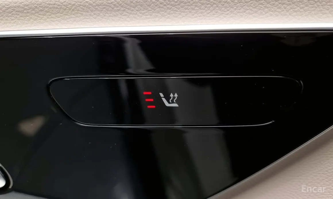 Фото 18 - Mercedes-Benz E-Class