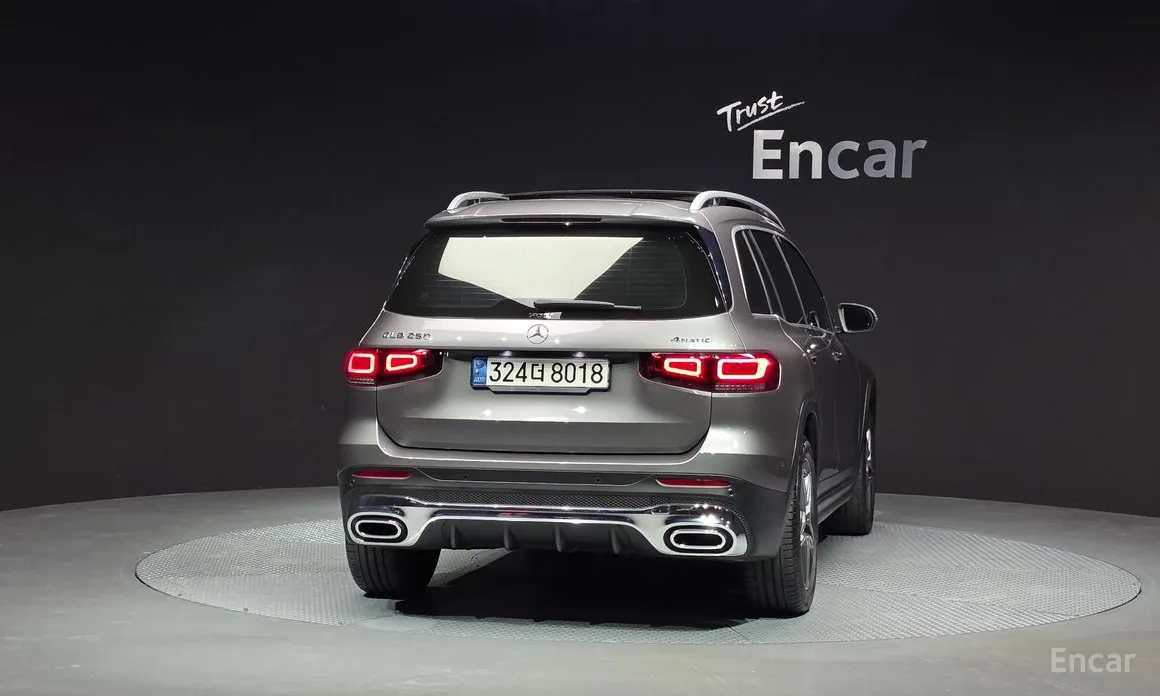 Фото 4 - Mercedes-Benz GLB-Class