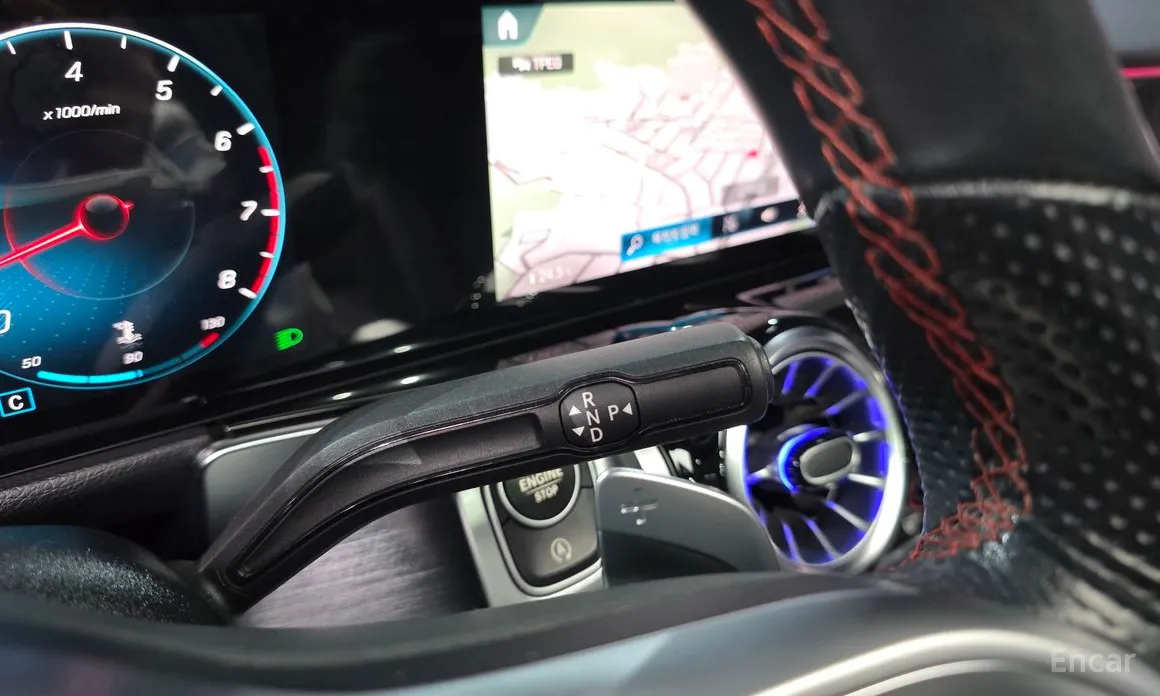 Фото 9 - Mercedes-Benz GLB-Class