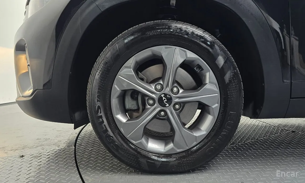 Фото 19 - Kia Seltos