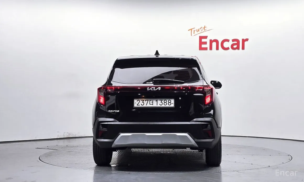 Фото 4 - Kia Seltos