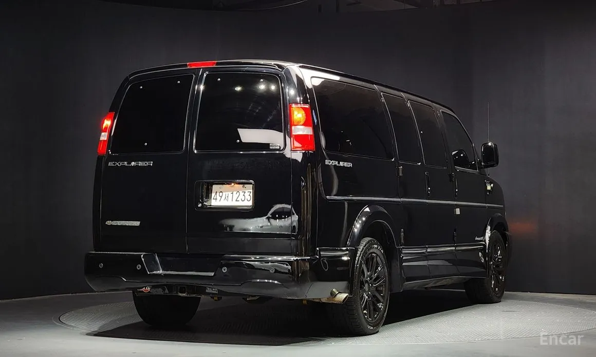 Фото 2 - Chevrolet Express Van