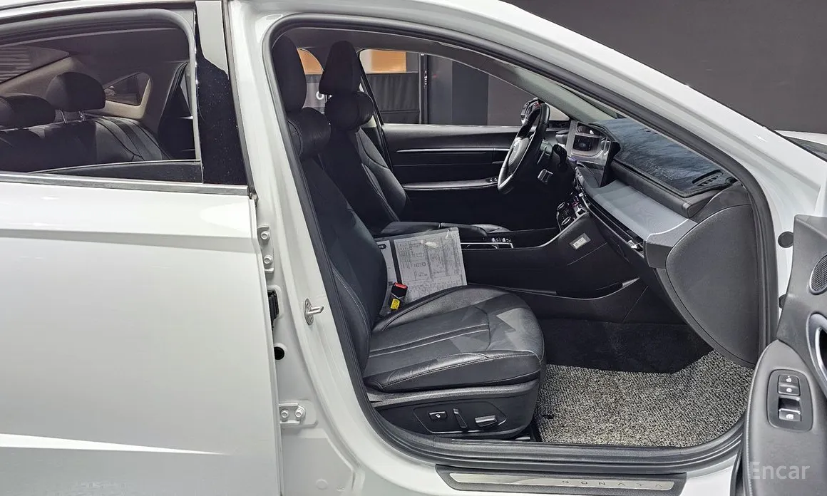 Фото 10 - Hyundai Sonata