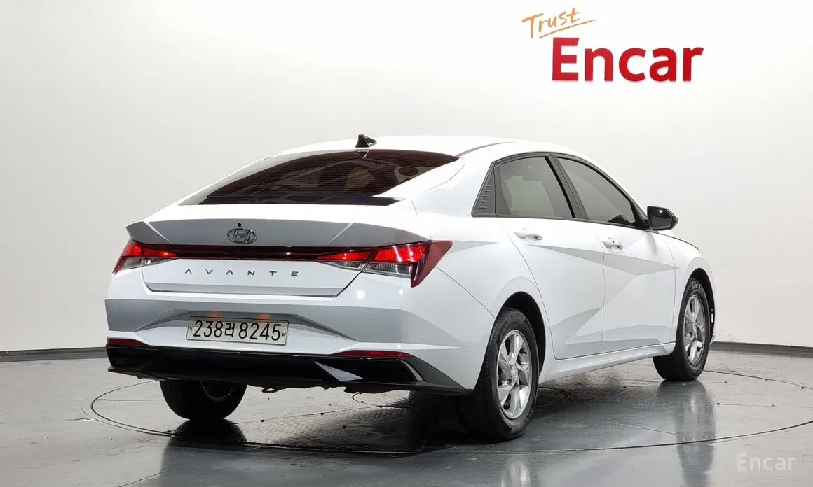 Фото 2 - Hyundai Avante