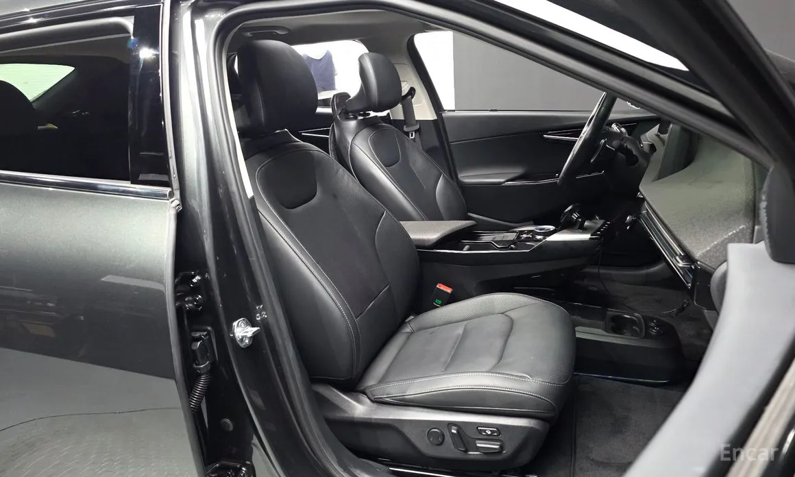 Фото 10 - Kia EV6