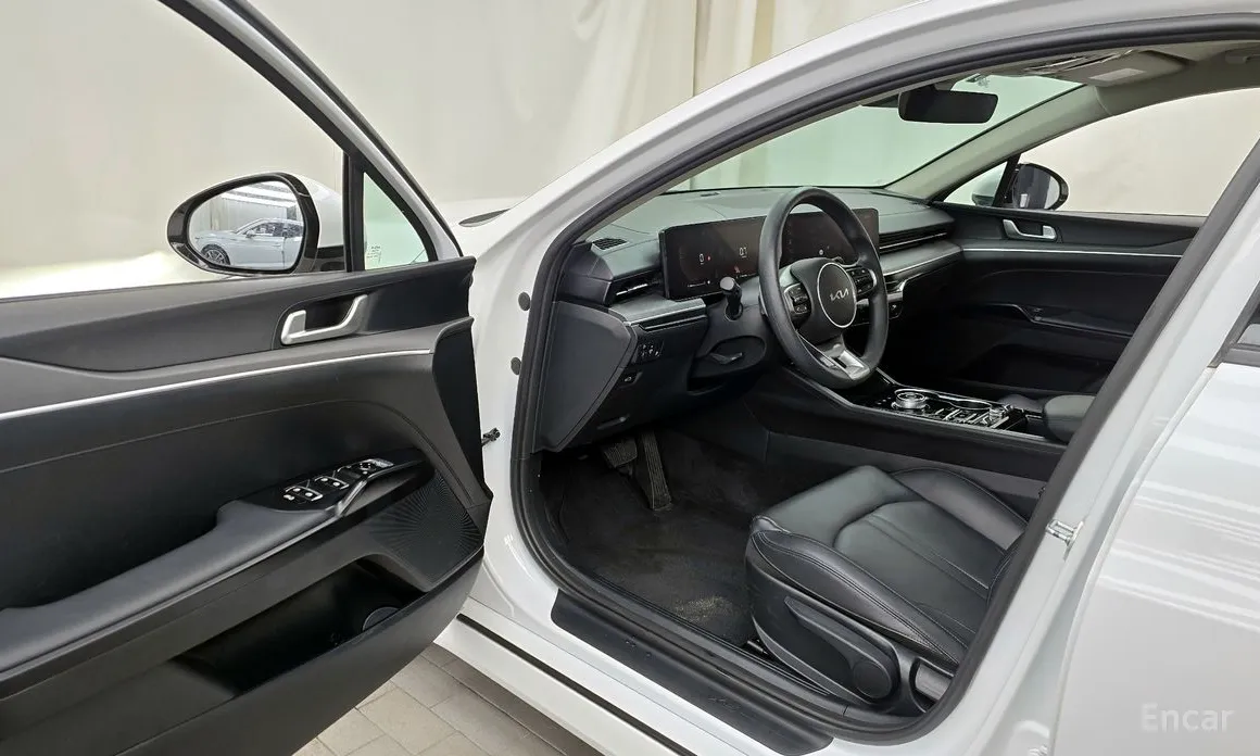 Фото 10 - Kia K5