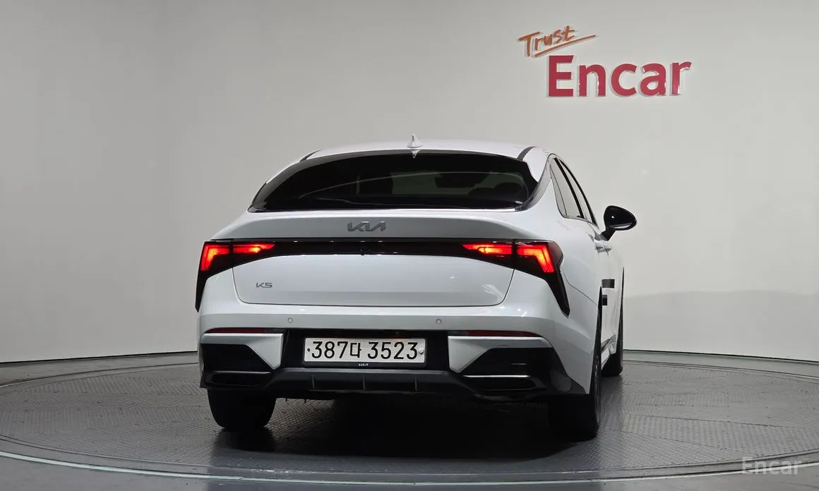 Фото 4 - Kia K5