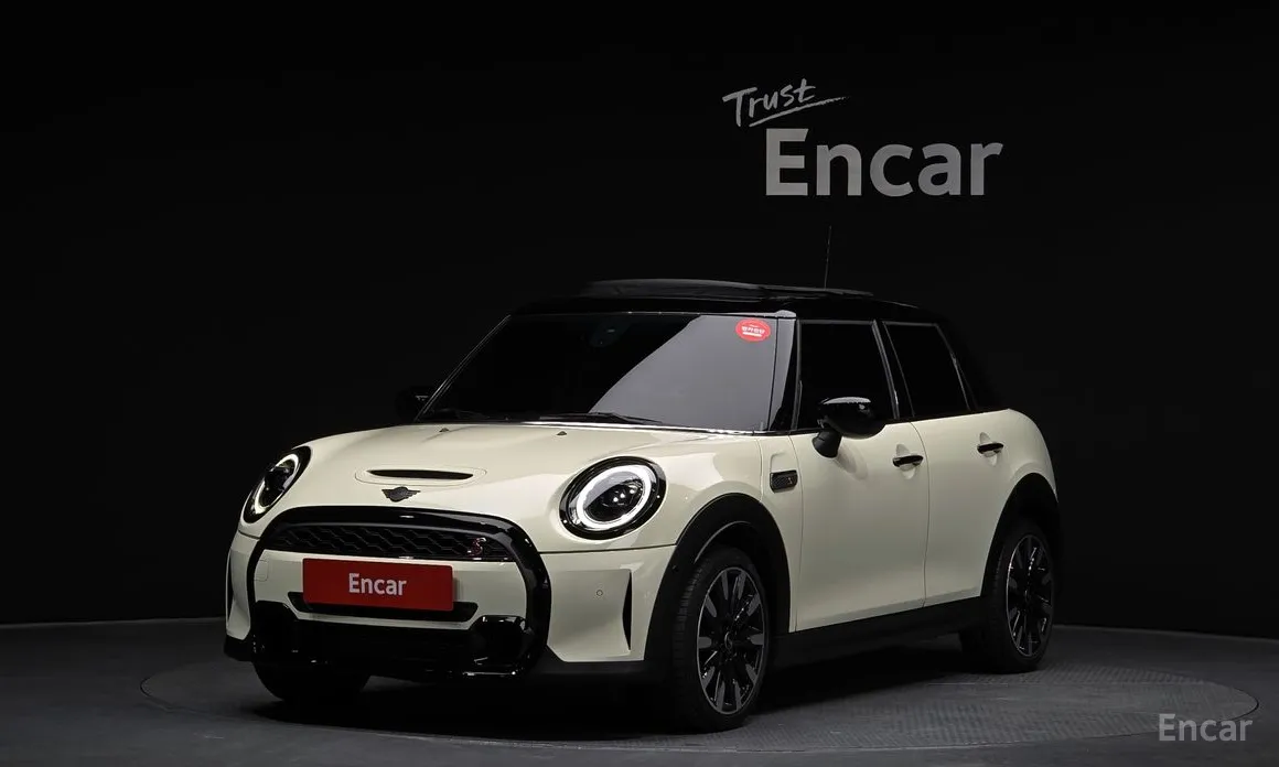 Фото 1 - Mini Cooper