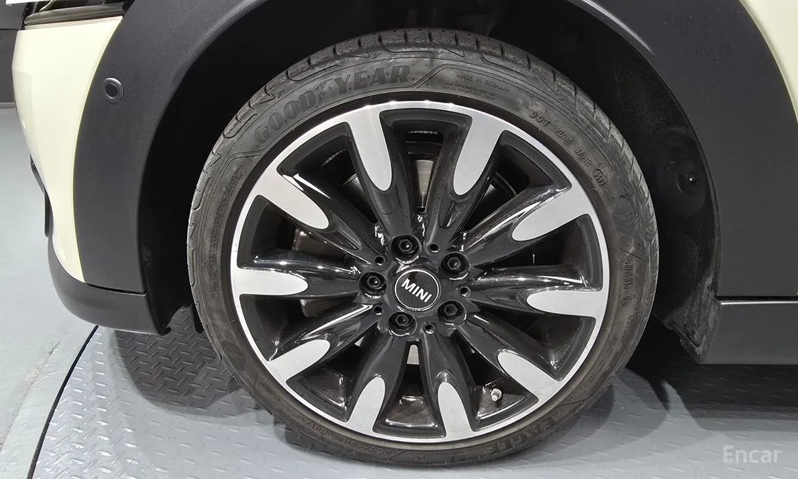 Фото 5 - Mini Cooper