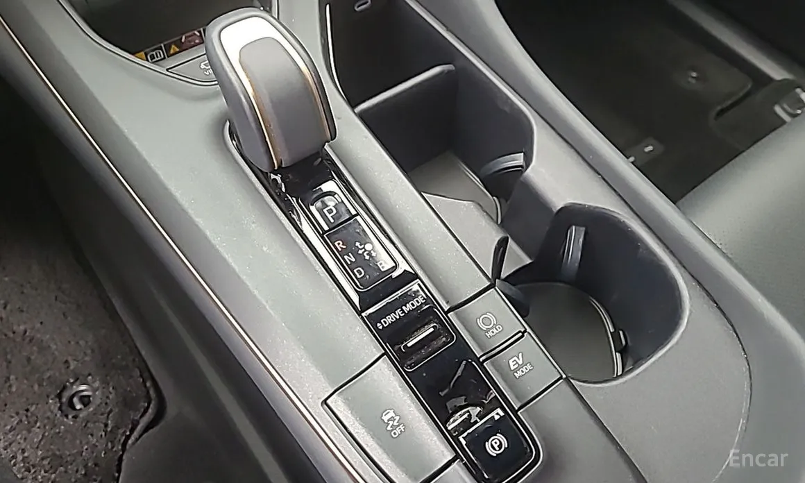 Фото 8 - Toyota Crown