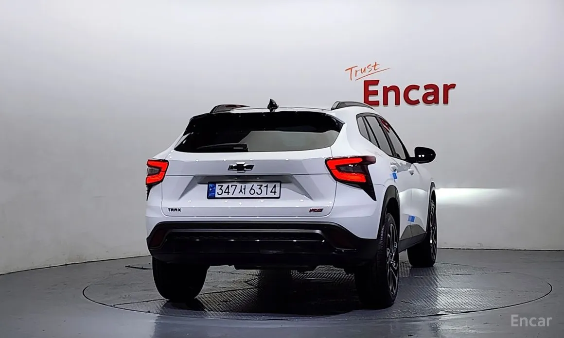 Фото 4 - Chevrolet Trax