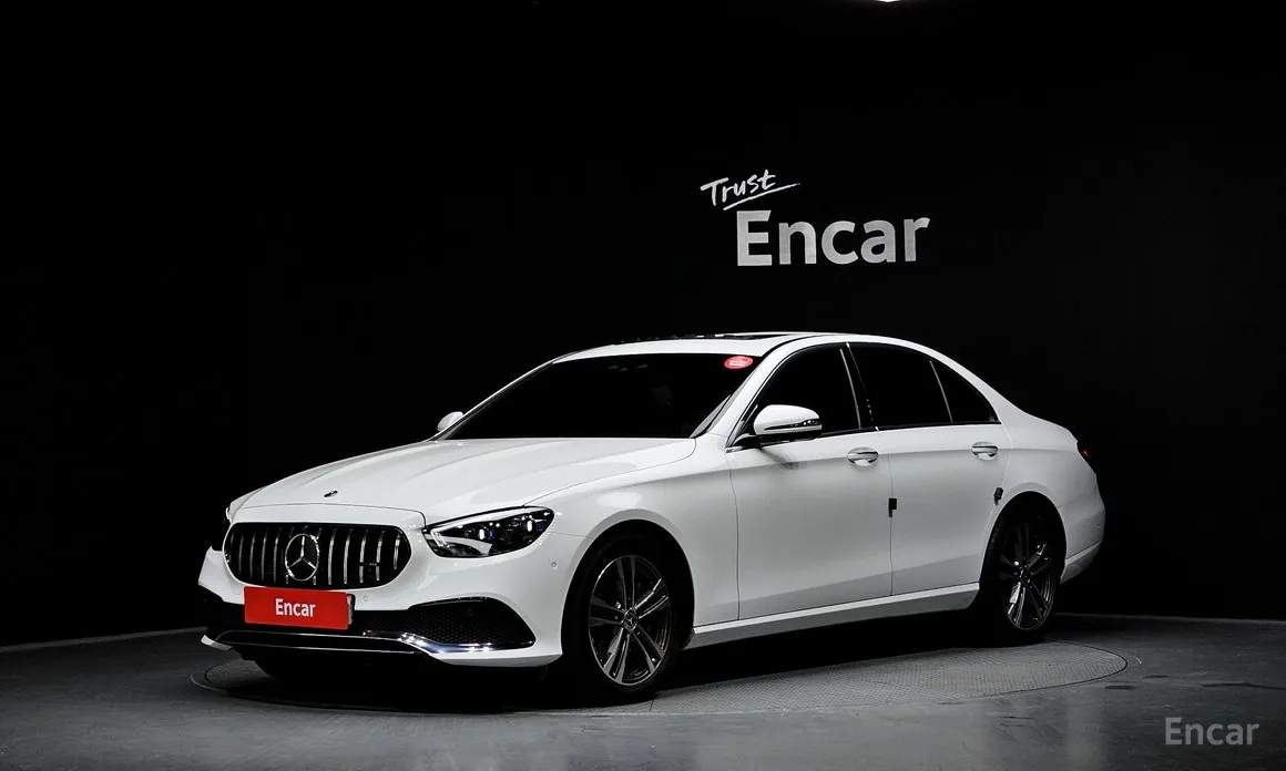 Фото 1 - Mercedes-Benz E-Class