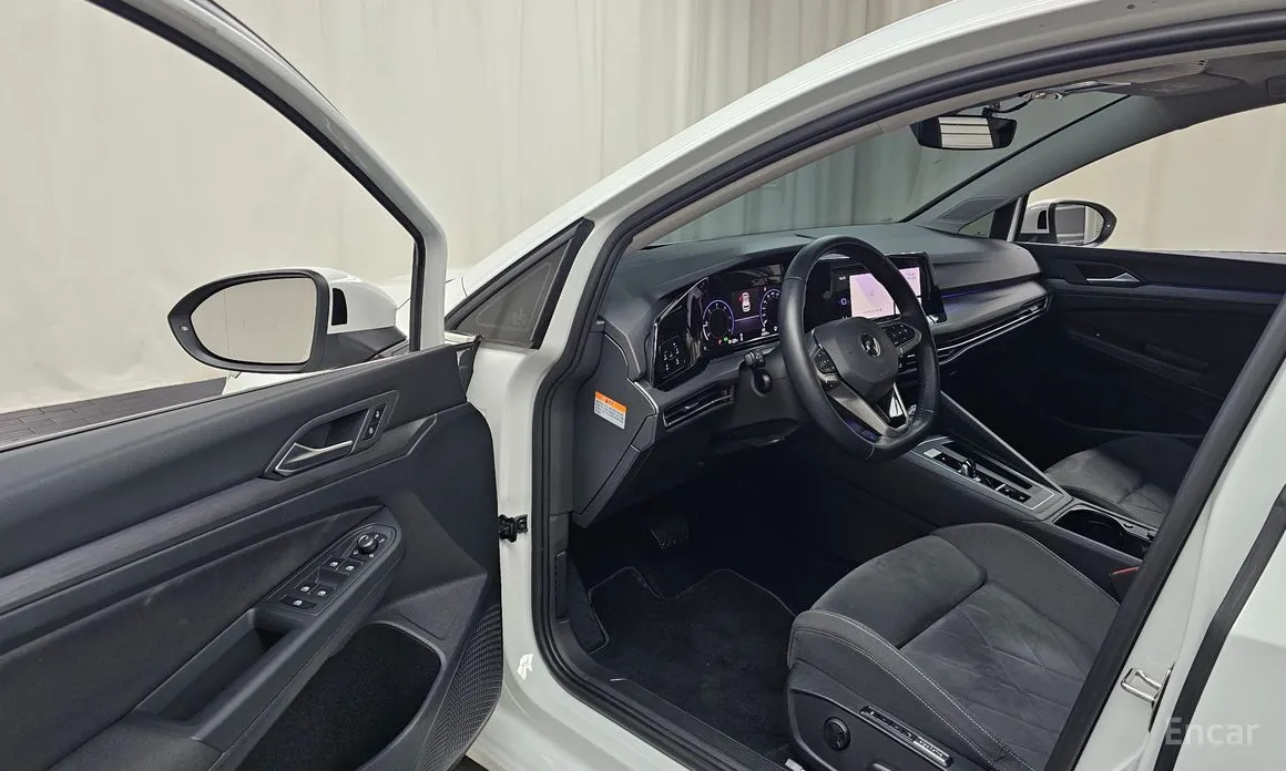 Фото 10 - Volkswagen Golf