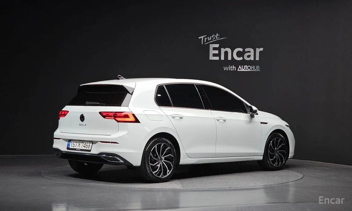 Фото 2 - Volkswagen Golf