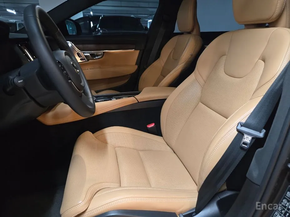 Фото 10 - Volvo S90