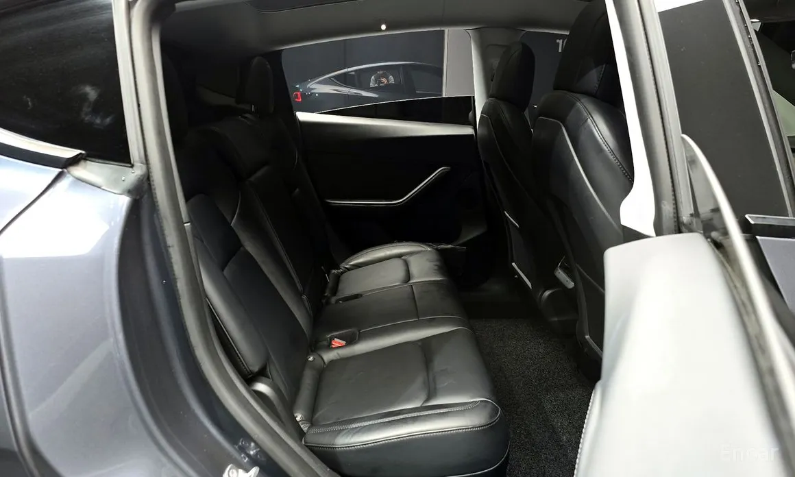 Фото 12 - Tesla Model Y