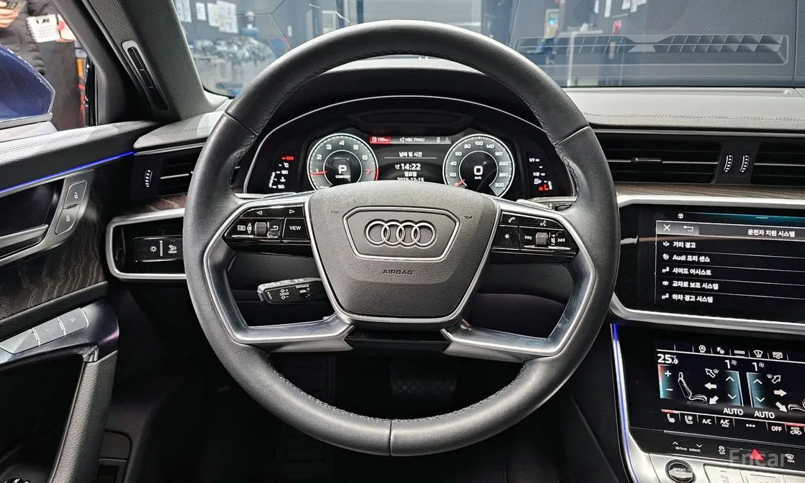 Фото 13 - Audi A6