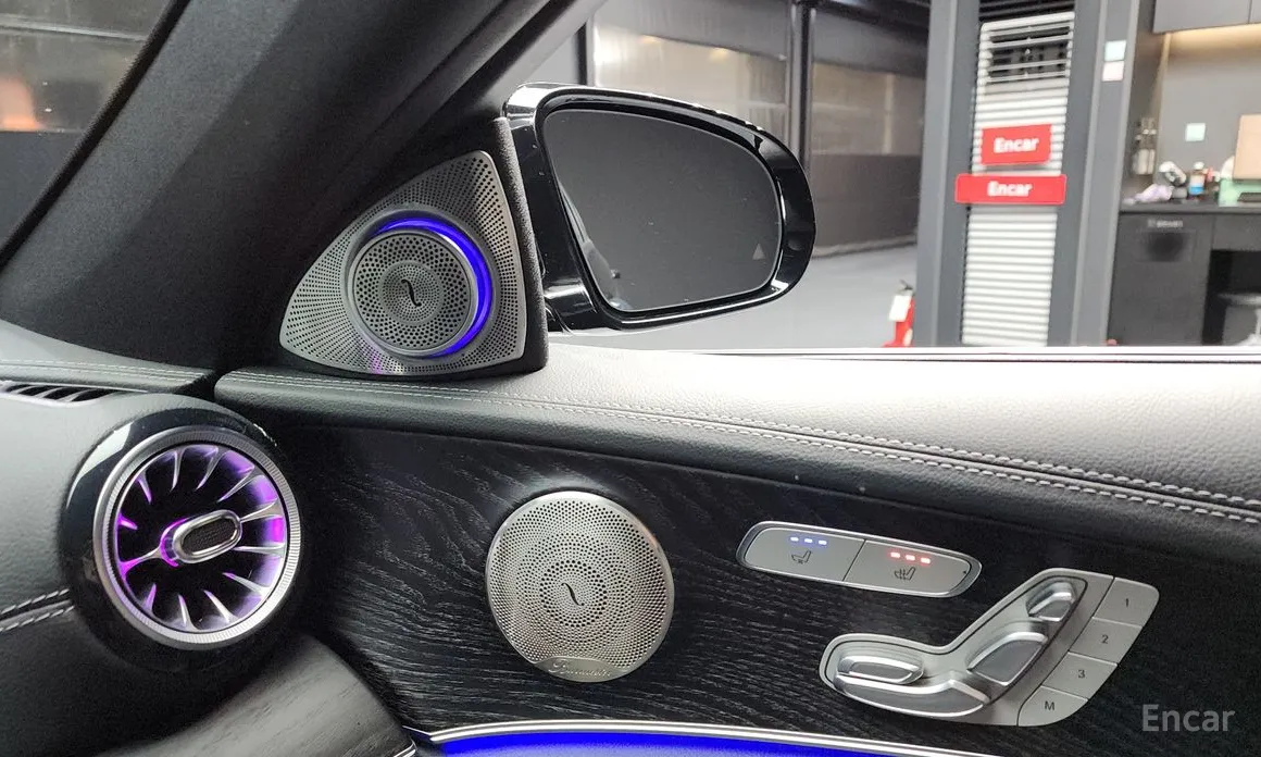 Фото 18 - Mercedes-Benz E-Class