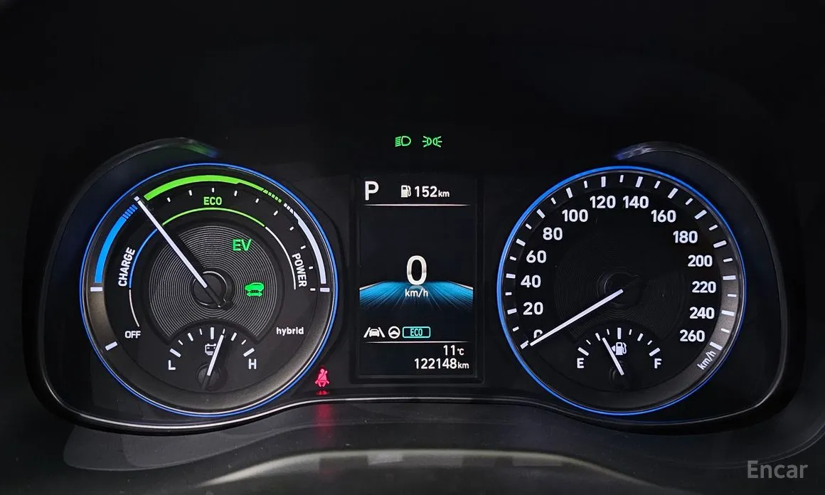 Фото 8 - Hyundai Kona