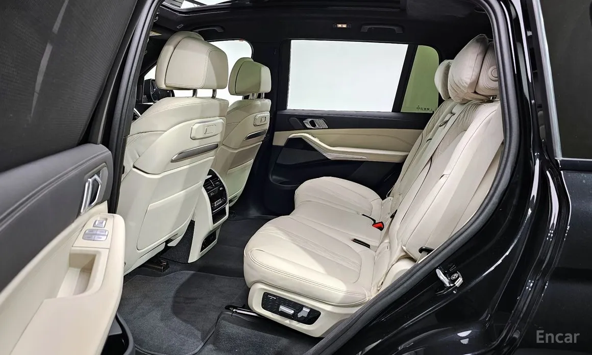 Фото 12 - BMW X7