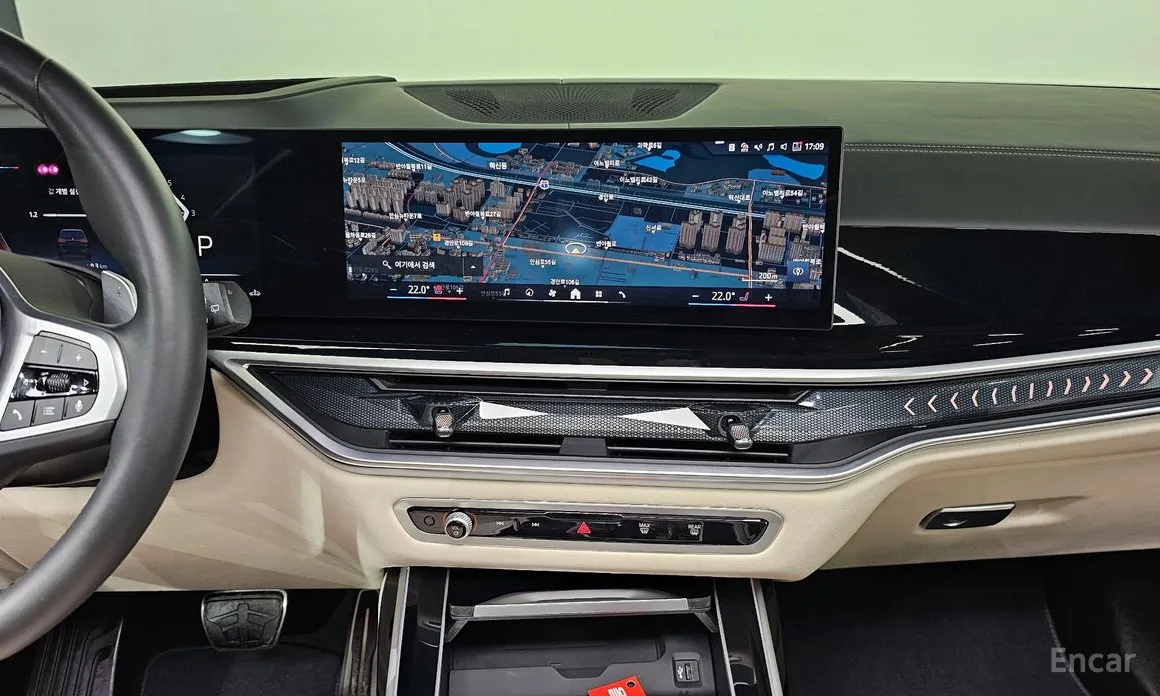 Фото 17 - BMW X7