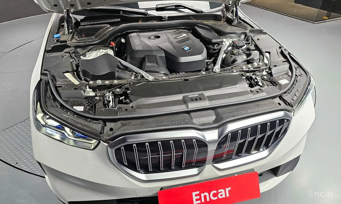 Фото 6 - BMW 5 Series