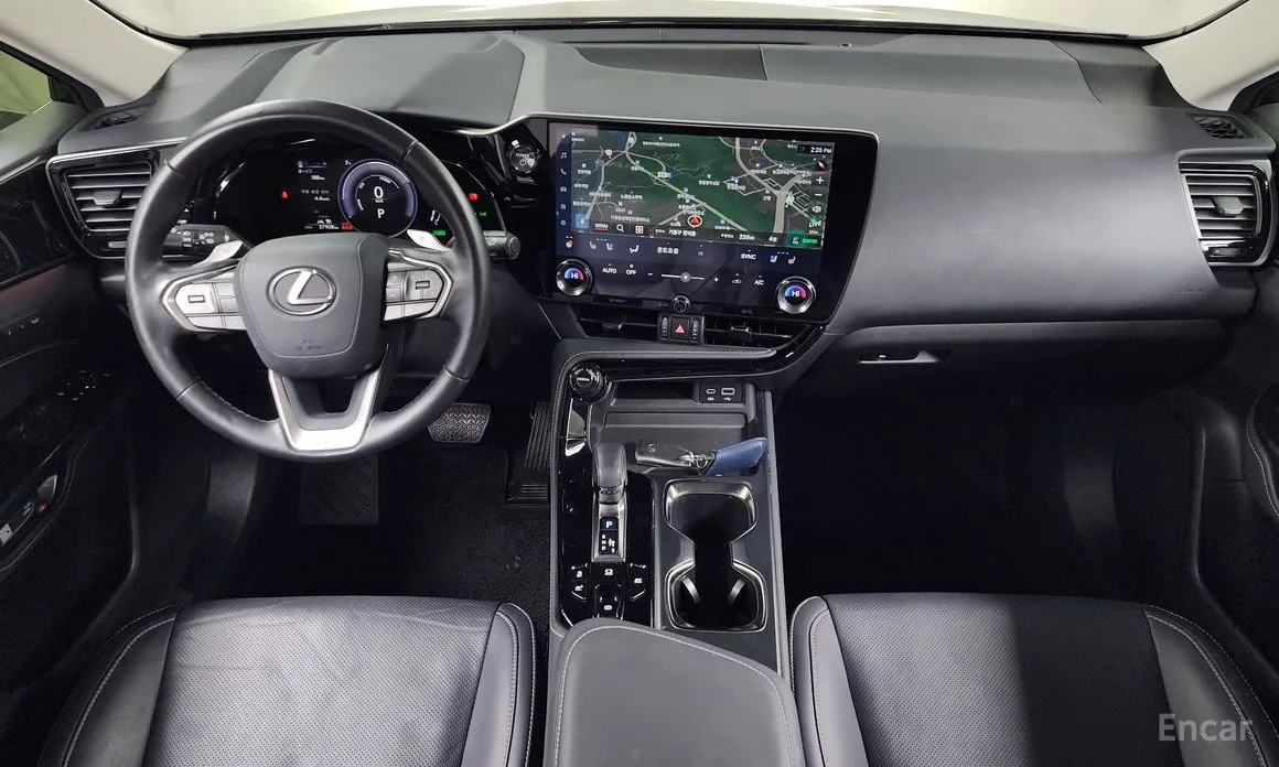 Фото 7 - Lexus NX