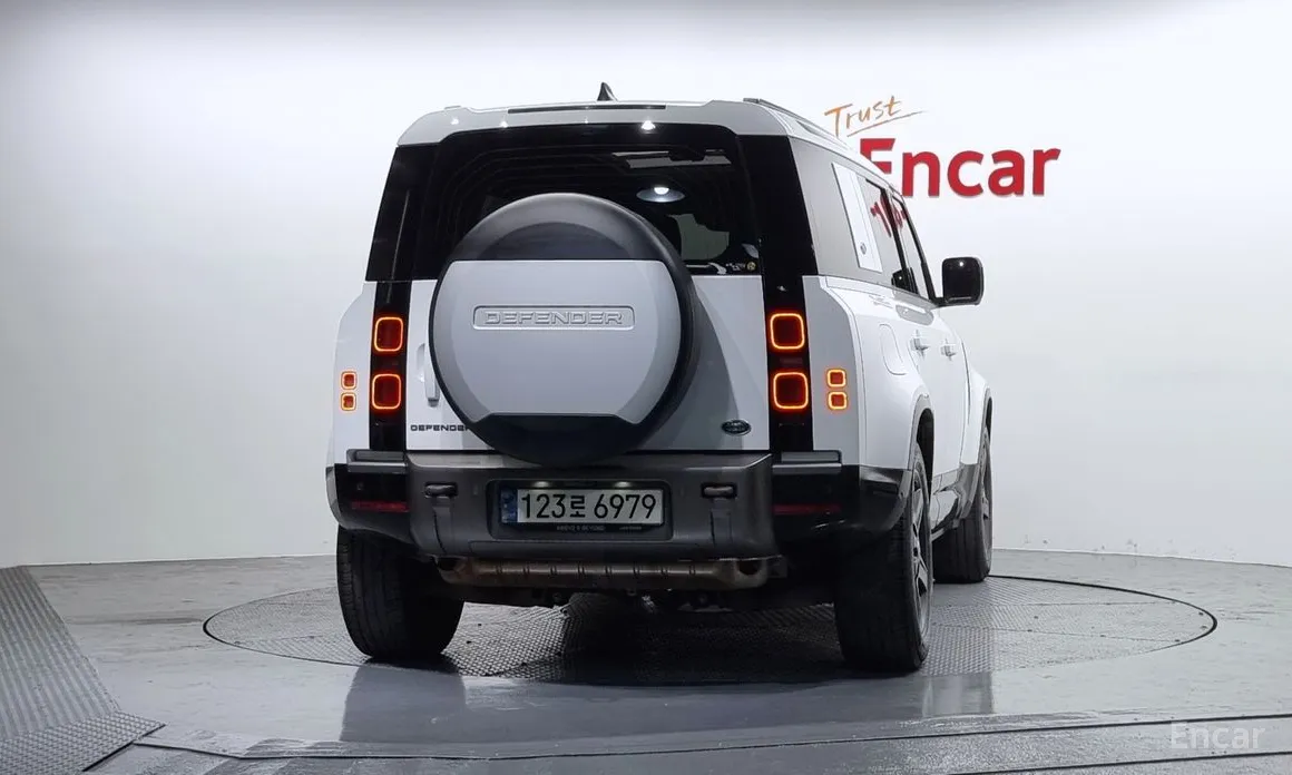 Фото 4 - Land Rover Defender