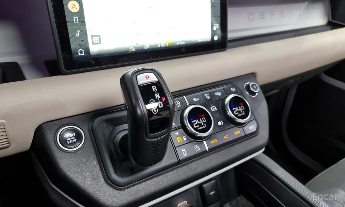 Фото 9 - Land Rover Defender