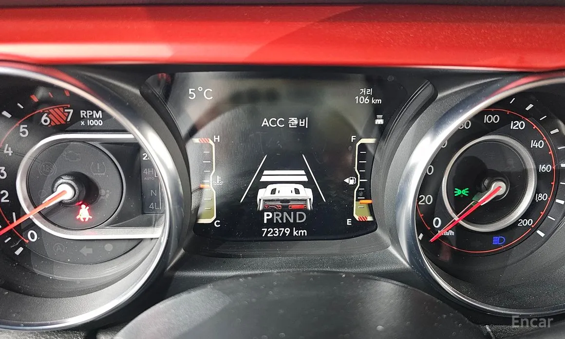 Фото 8 - Jeep Wrangler