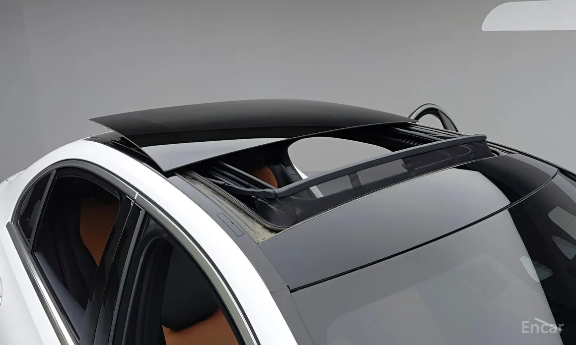 Фото 19 - Mercedes-Benz C-Class