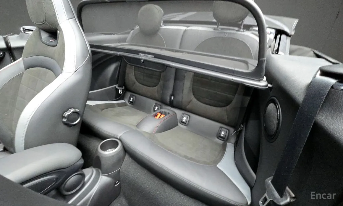 Фото 12 - Mini Cooper Convertible