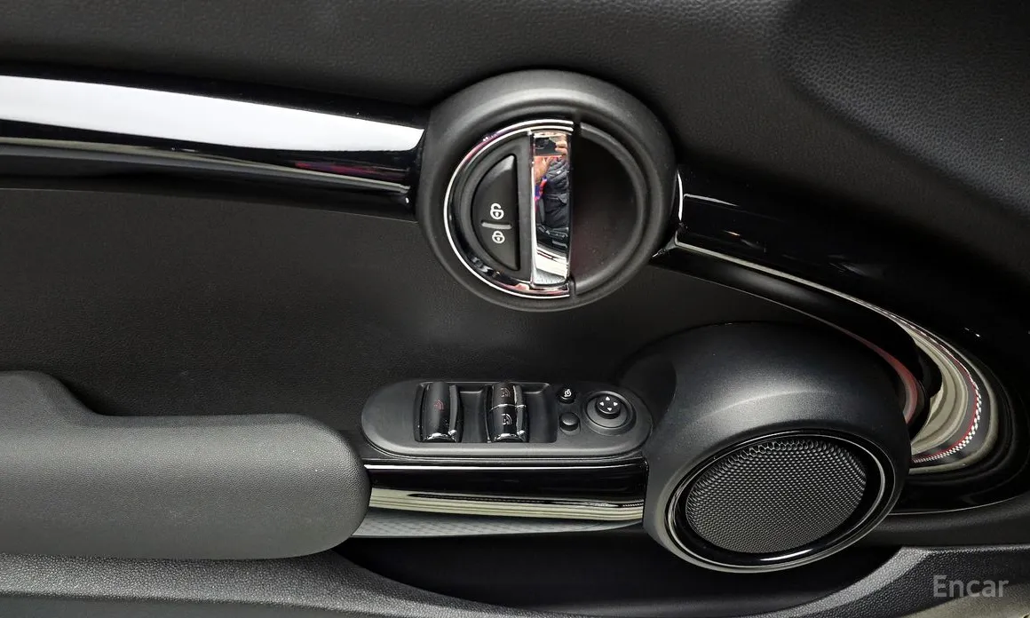 Фото 16 - Mini Cooper Convertible