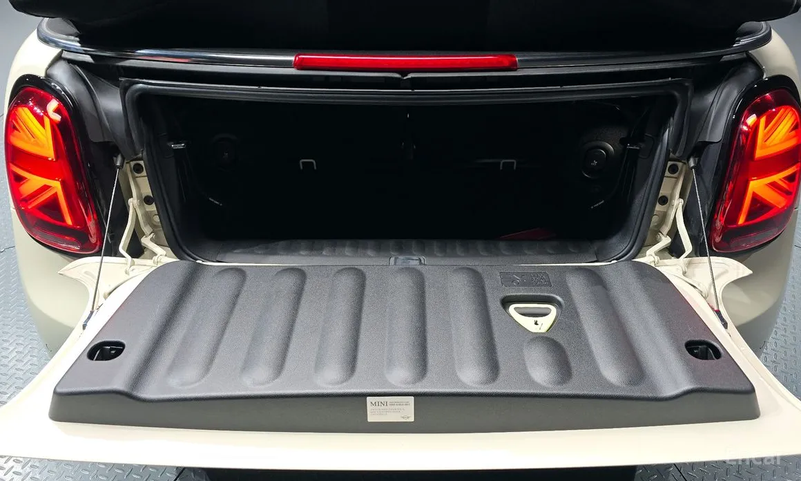 Фото 20 - Mini Cooper Convertible