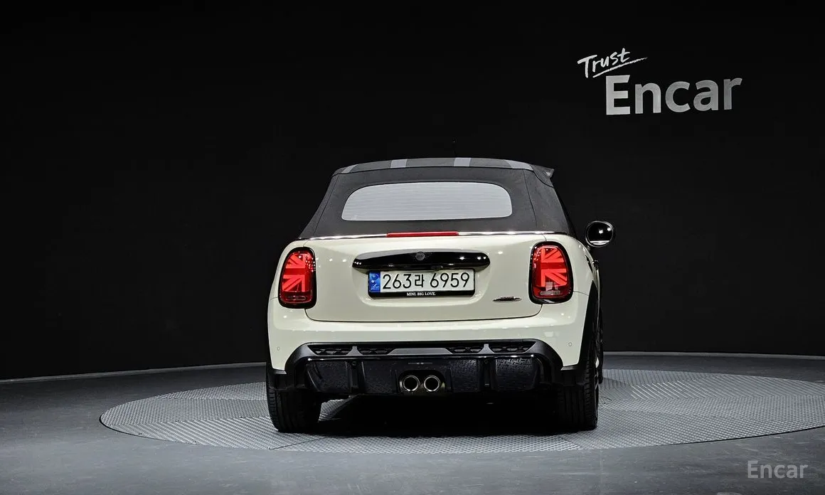 Фото 4 - Mini Cooper Convertible
