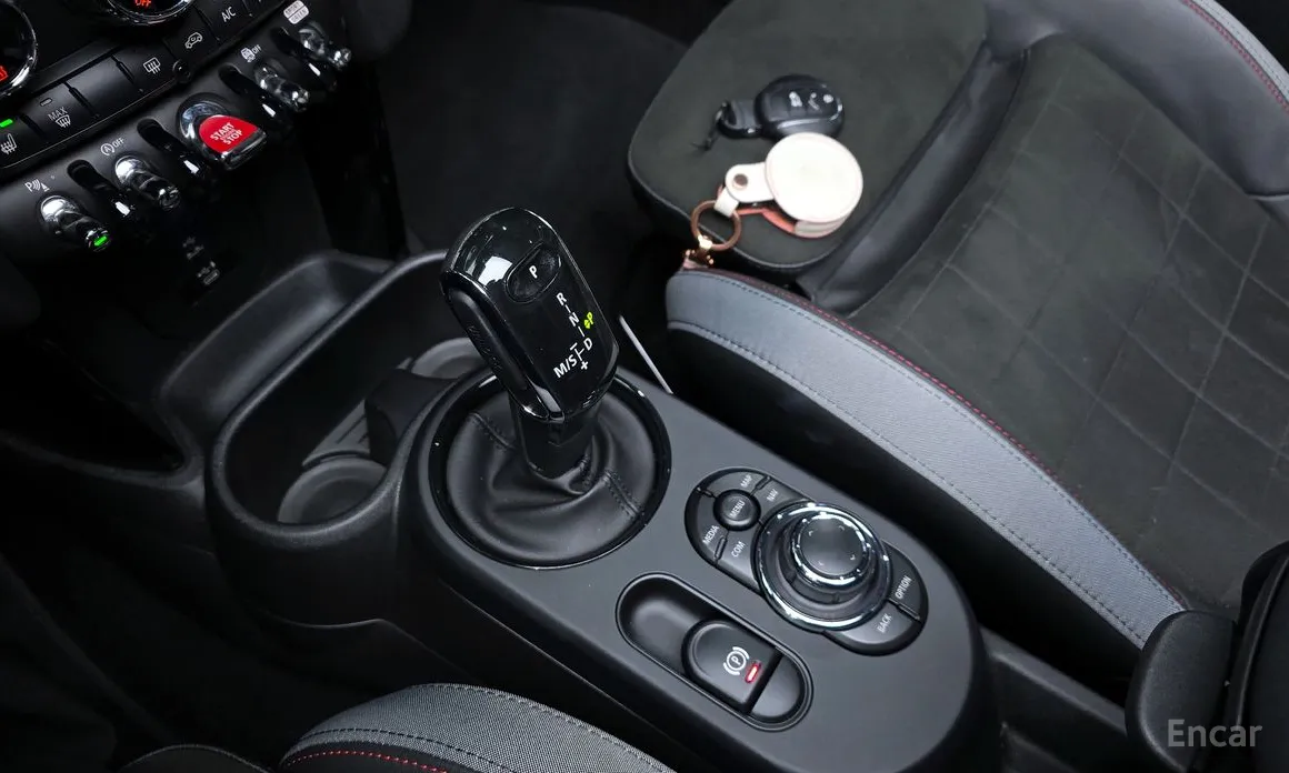 Фото 9 - Mini Cooper Convertible