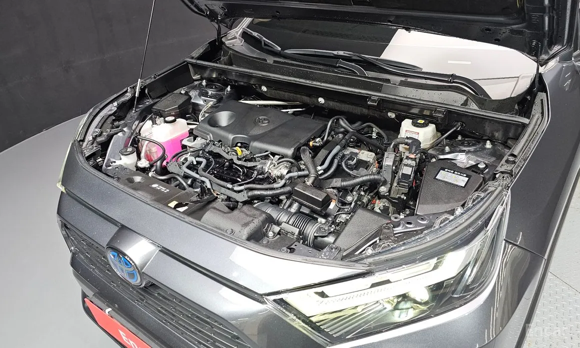 Фото 6 - Toyota RAV4