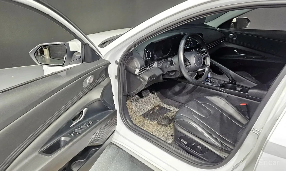 Фото 10 - Hyundai Avante