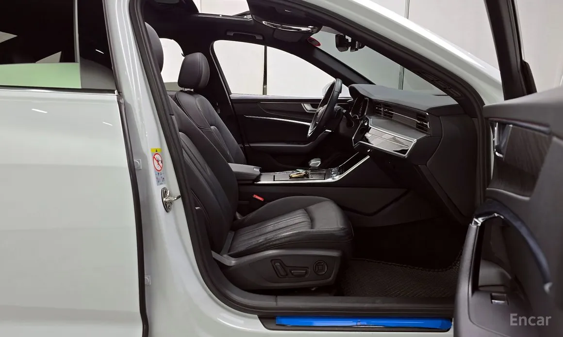 Фото 10 - Audi A6