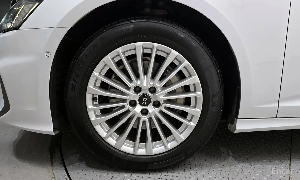 Фото 5 - Audi A6