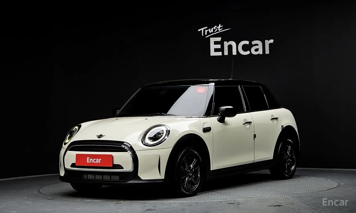 Фото 1 - Mini Cooper