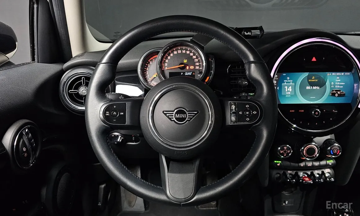 Фото 13 - Mini Cooper