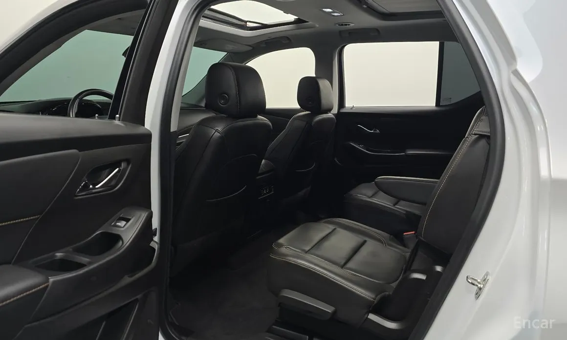 Фото 12 - Chevrolet Traverse