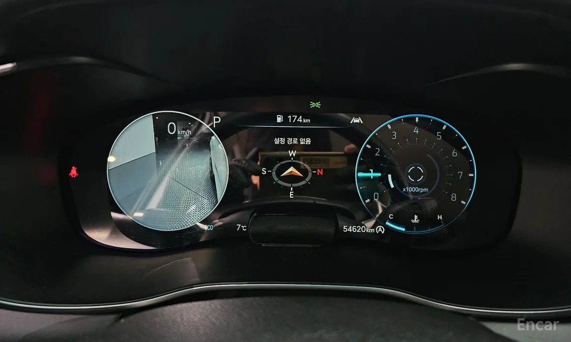 Фото 8 - Genesis G70