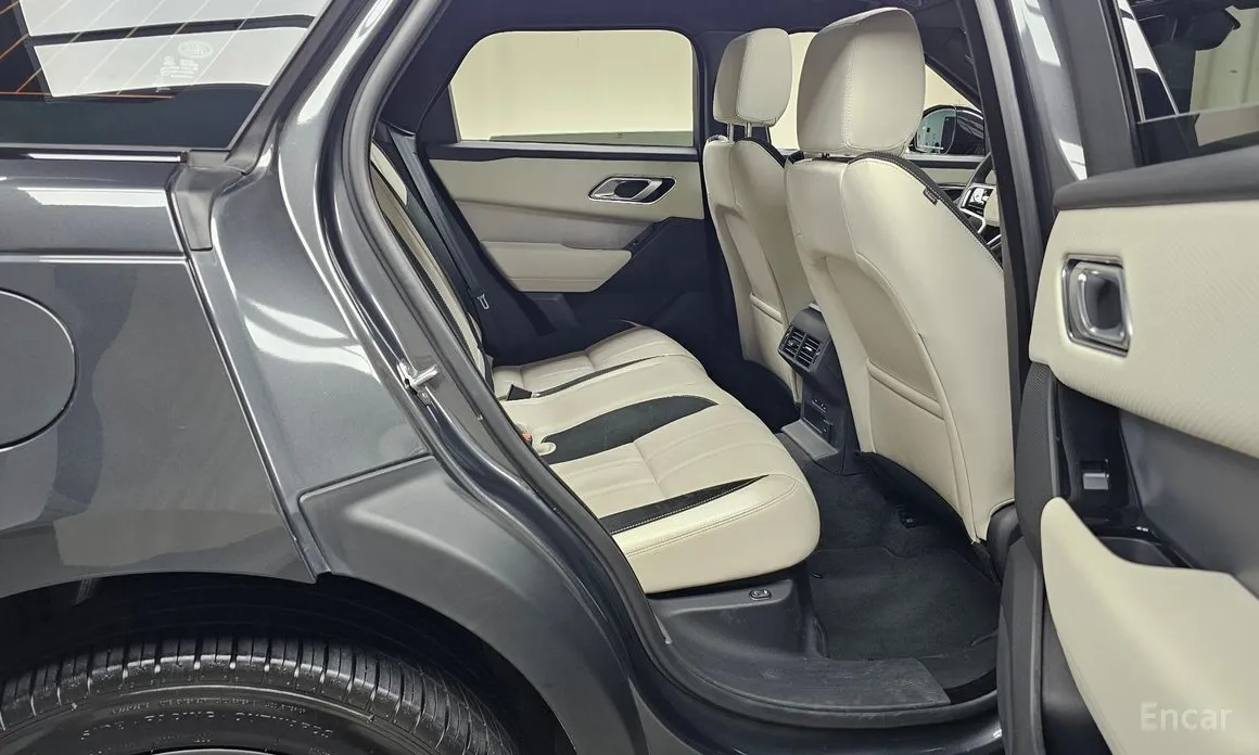 Фото 12 - Land Rover Range Rover Velar