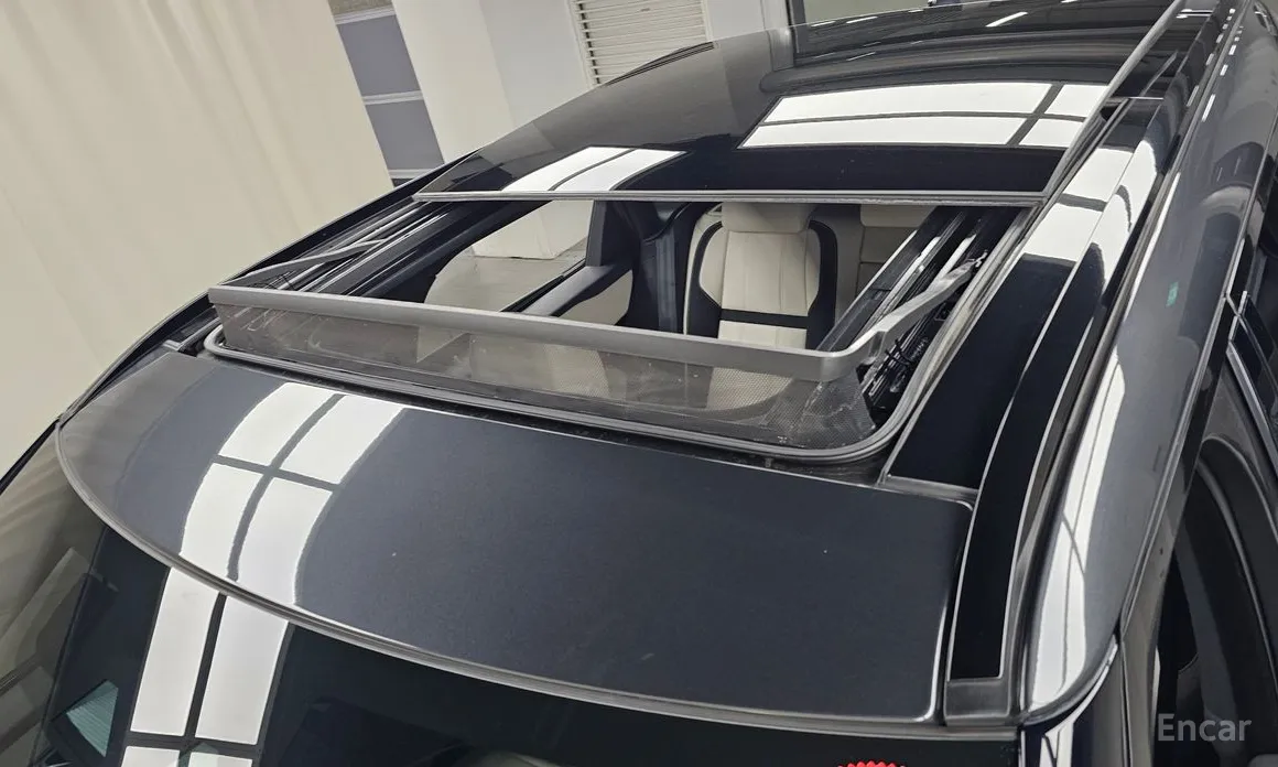 Фото 19 - Land Rover Range Rover Velar